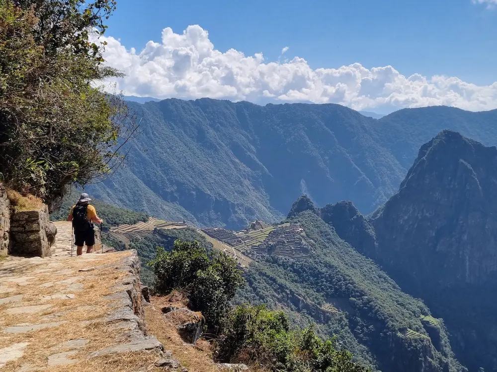Short Inca Trail Day 1 with experts Short Inca Trail Day 1 with experts