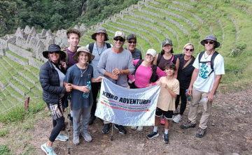 A group of tourist by wiñayhuayna inca site on the inca trail  A group of tourist by wiñayhuayna inca site on the inca trail